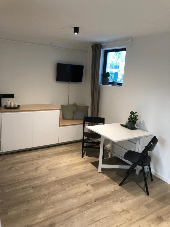 Bezaubernde Gastesuite Mit Terrasse Im Hinterhof 함브루크 외부 사진